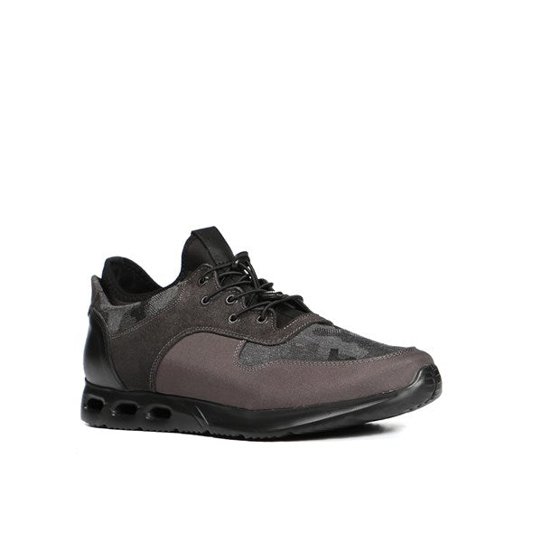 Men's Everyday Footwear