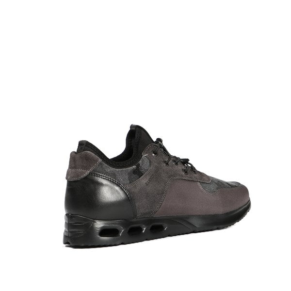 Men's Everyday Footwear