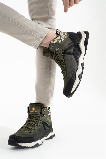 Hammer Jack boots with a waterproof feature