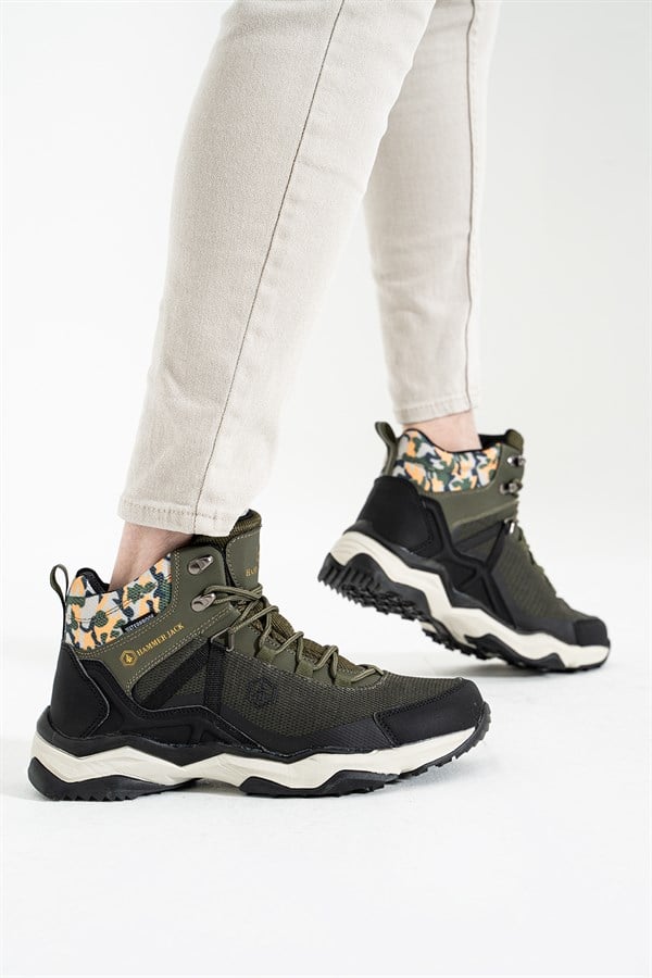 Hammer Jack boots with a waterproof feature