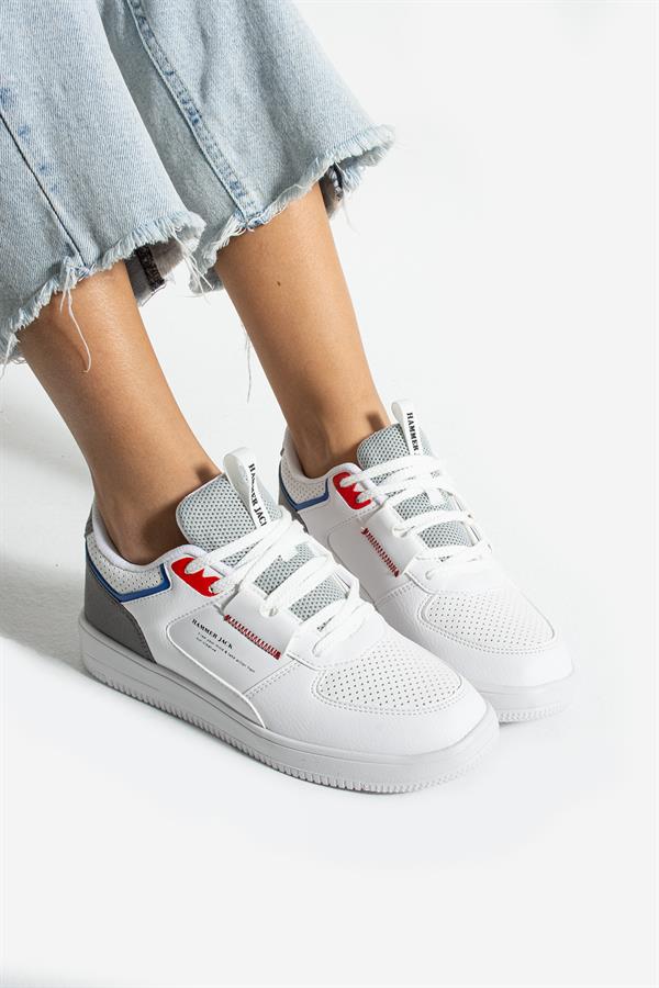 Jarmilla White Women's Athletic Shoes
