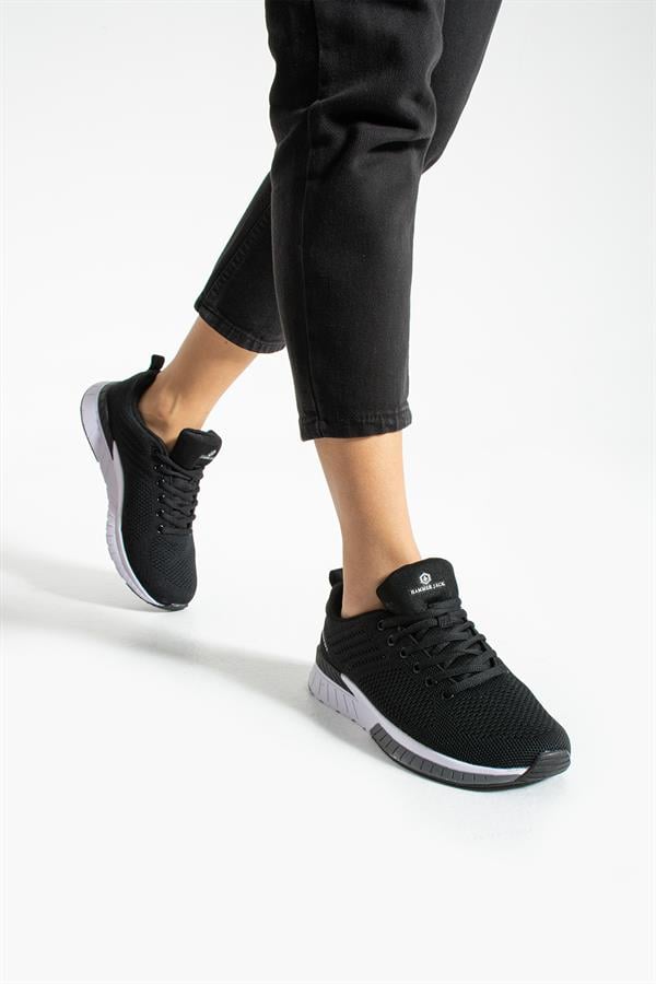 Manaus Black And White Women's Sports Shoes