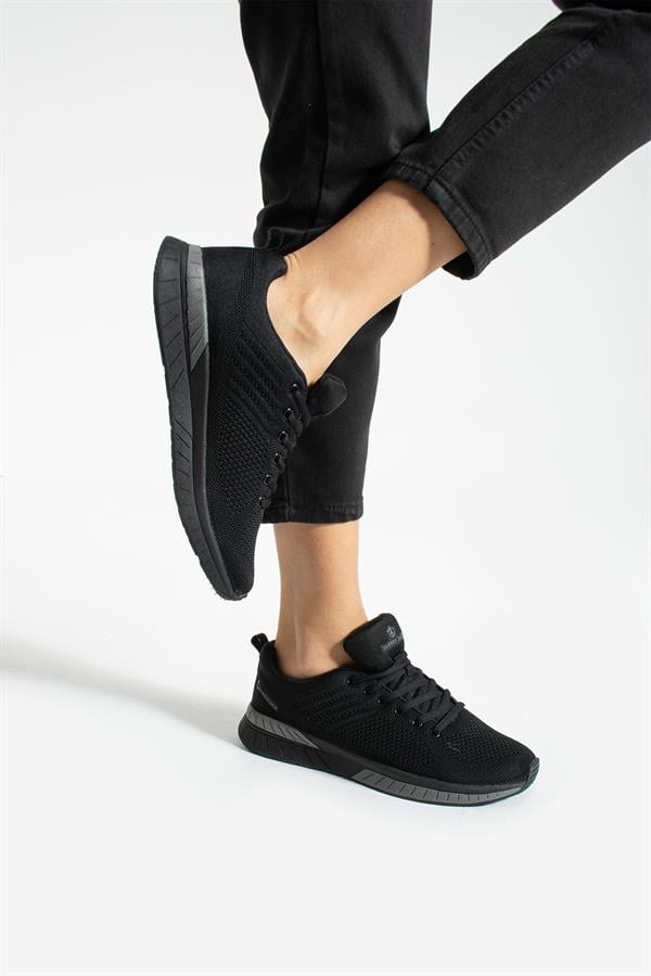 Manaus Black Women's Athletic Shoes