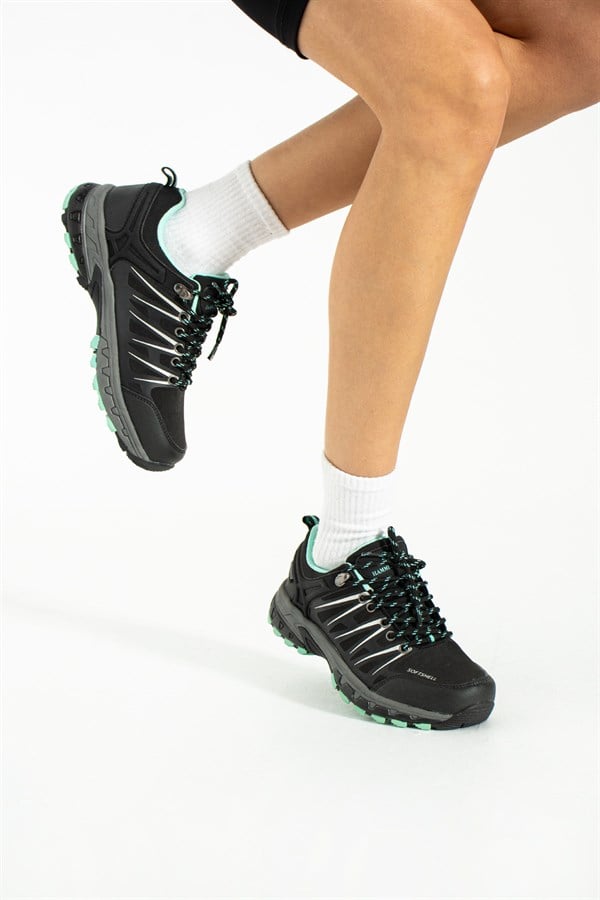 Black Waterproof Outdoor Shoes