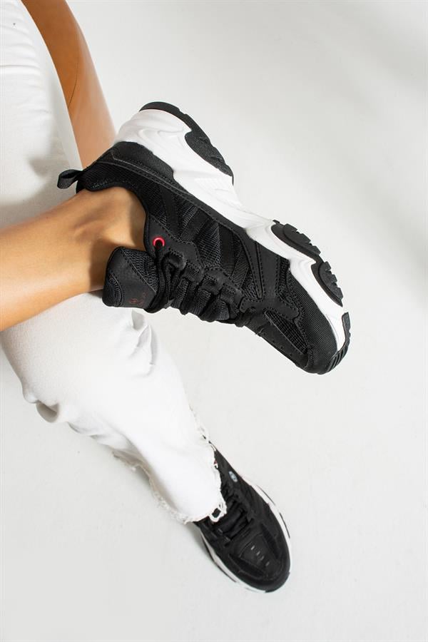 Black Women's Sport Shoes