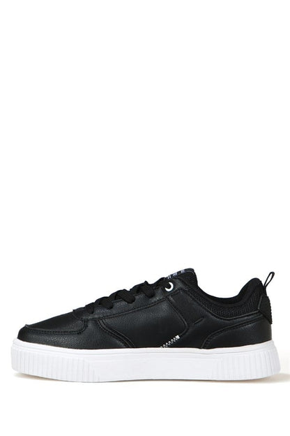 Wie Black and White Women's Sports Shoes