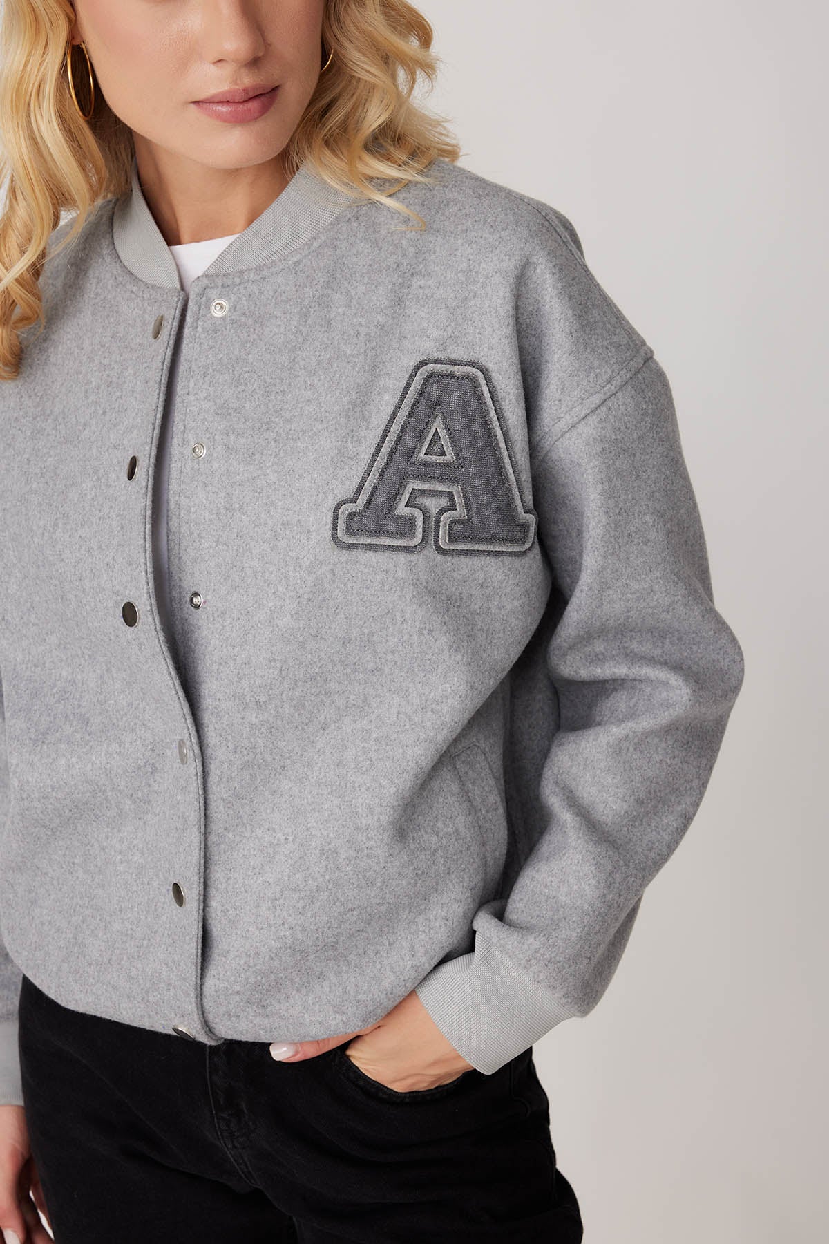 STUDS SEALED BOMBER JACKET WITH LETTER EMBROIDERY