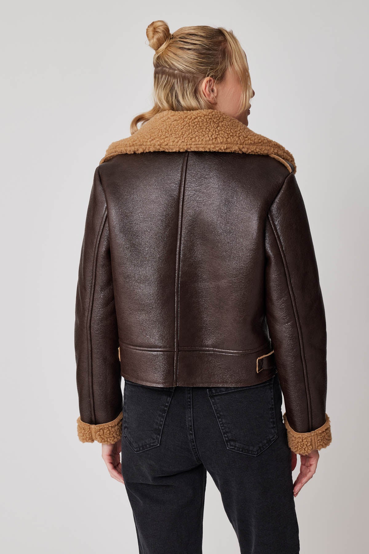 CROP LEATHER BIKER JACKET WITH ARTIFICIAL FUR