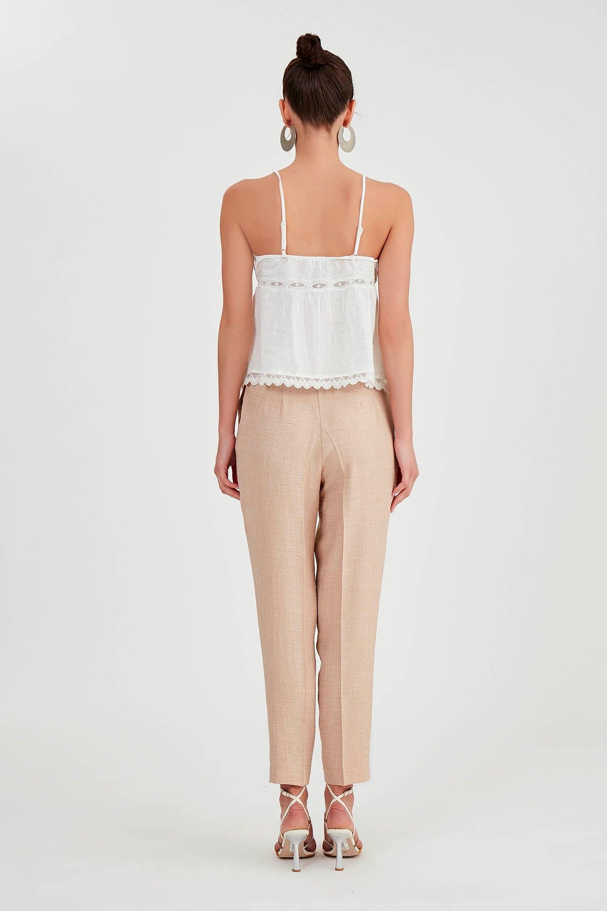 TWO BUTTONS HIGH-WAIST TROUSERS