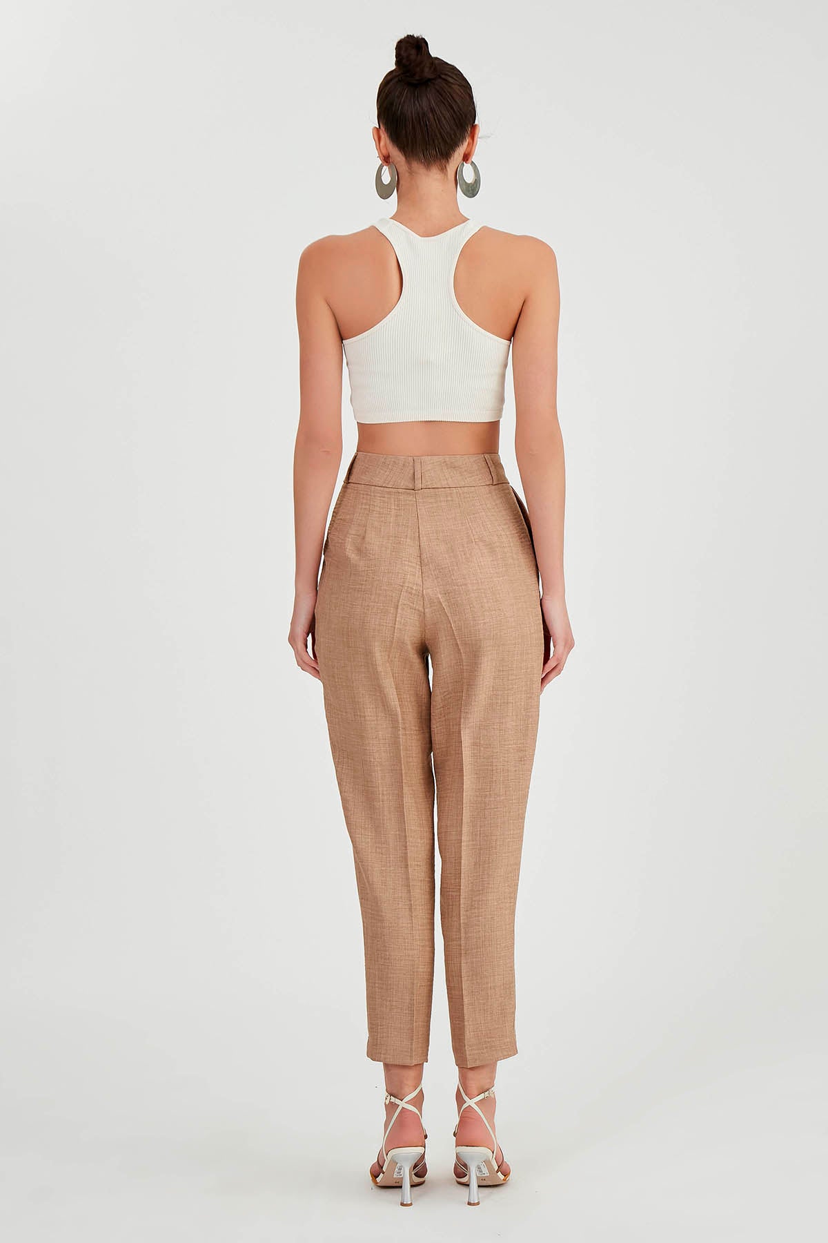 TWO BUTTONS HIGH-WAIST TROUSERS