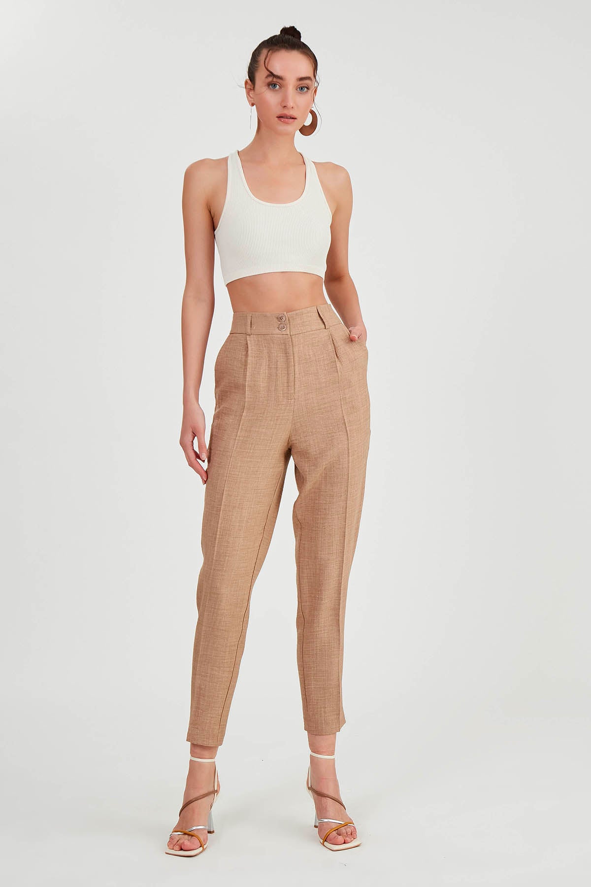 TWO BUTTONS HIGH-WAIST TROUSERS