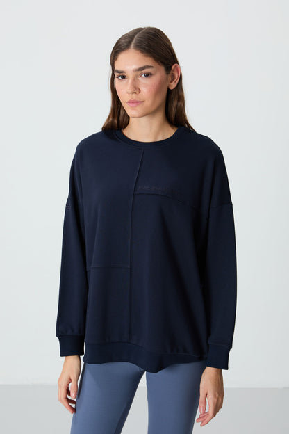 Indigo Compact Cotton Thick Smooth Textured O Collar Oversize Fit Women's Sweatshirt - 97288