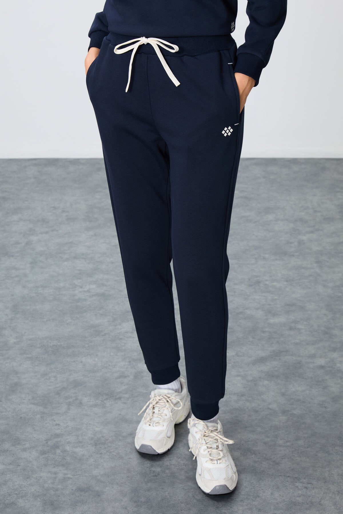 Indigo Compact Cotton Thick Smooth Textured O Collar Oversize Fit Women's Tracksuit Set - 95341