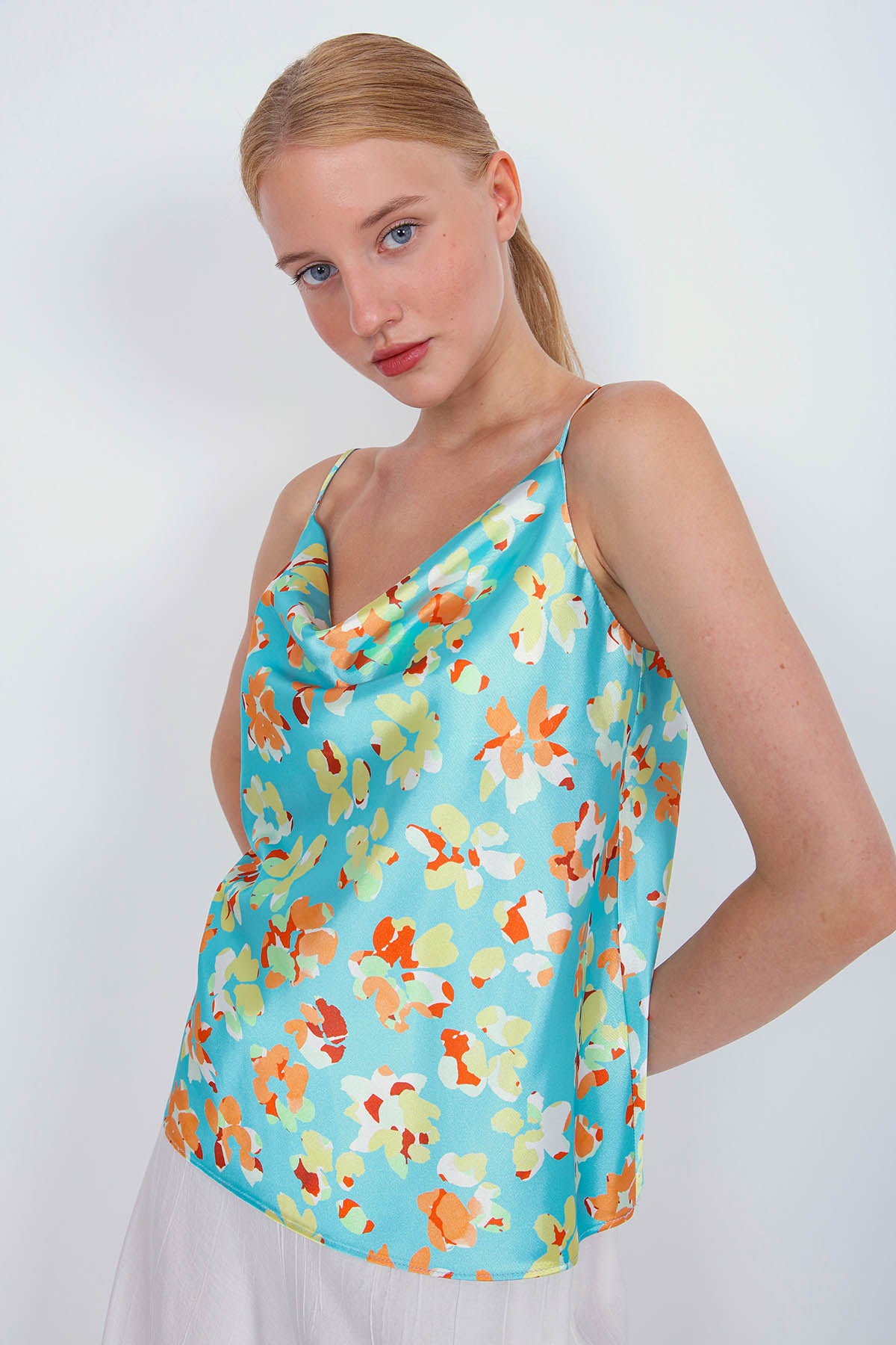 FLORAL BLOUSE