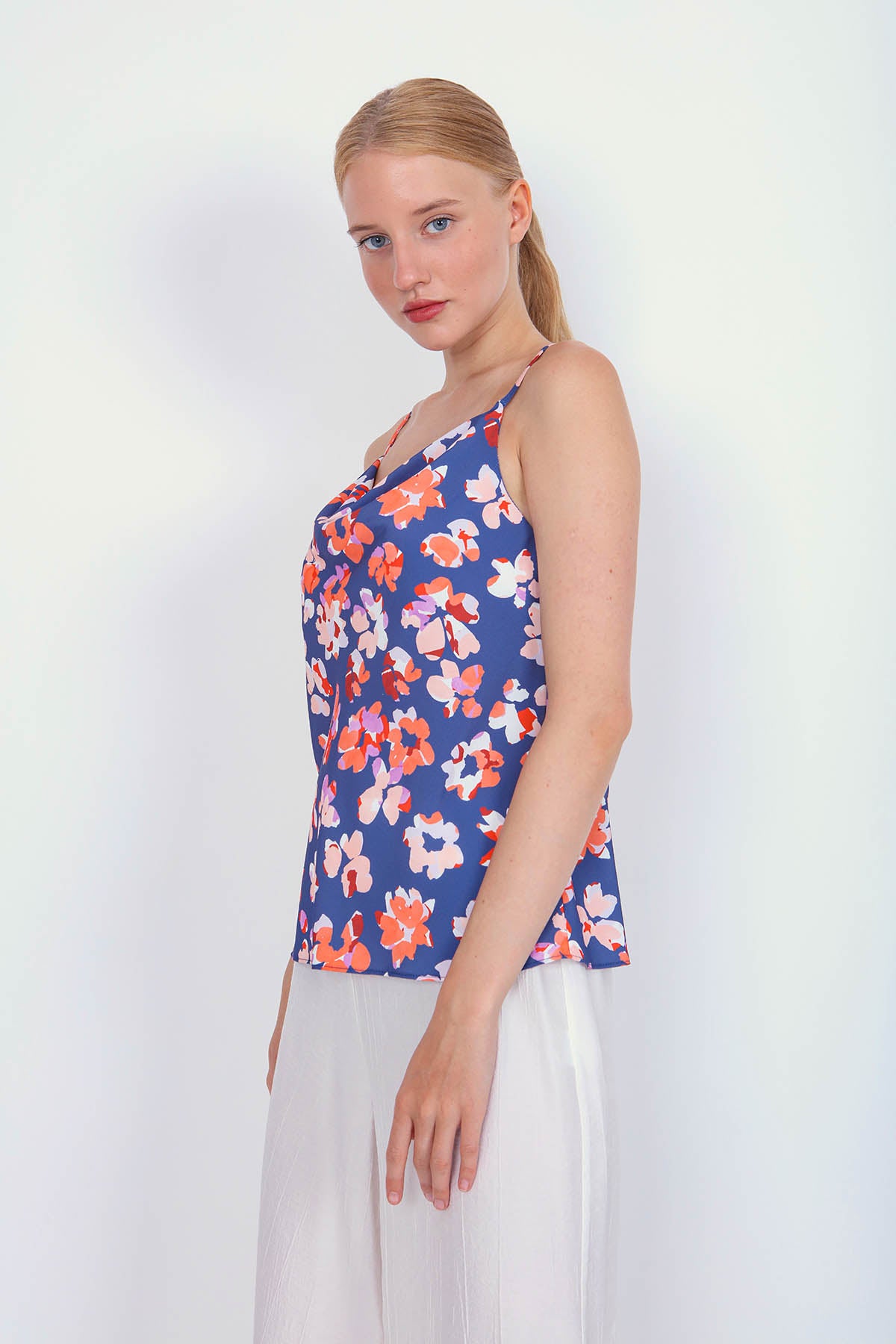 FLORAL BLOUSE