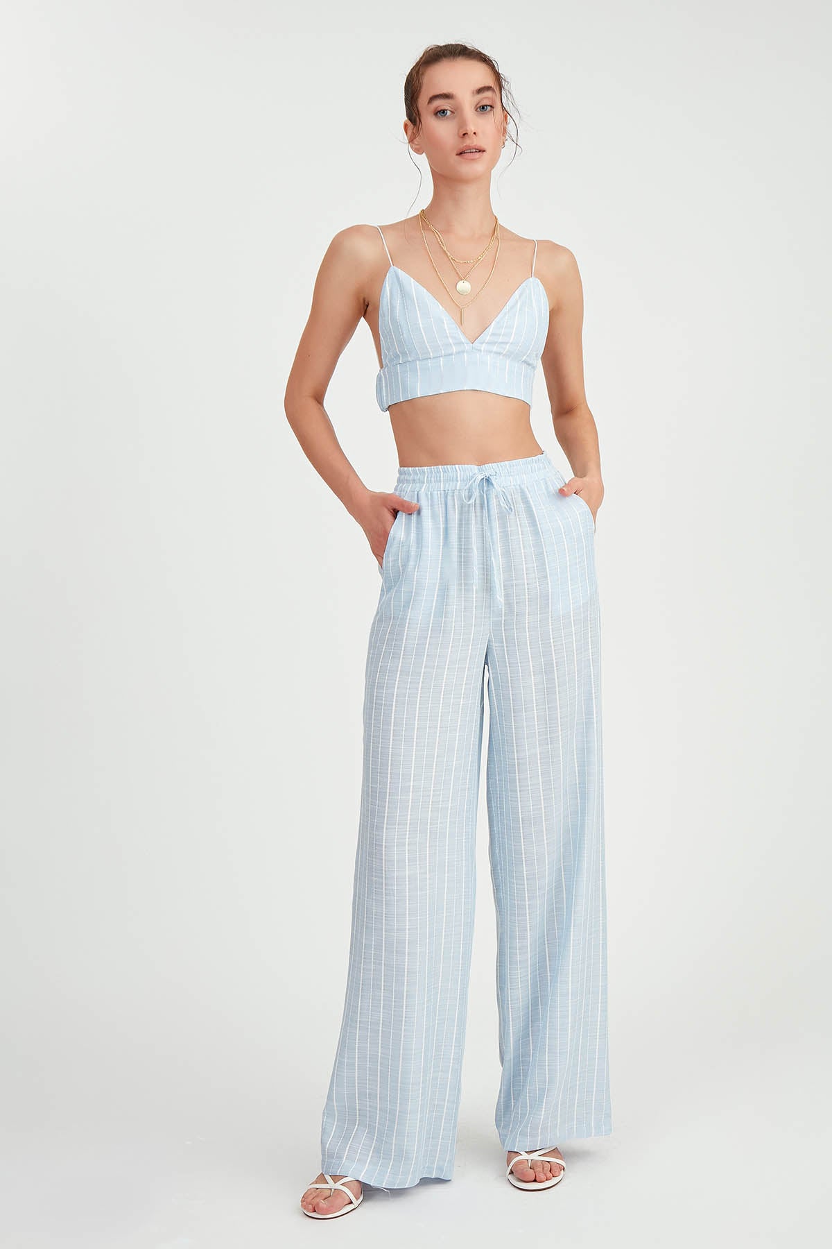 STRING SUSPENDED STRIPED BOUTIQUE