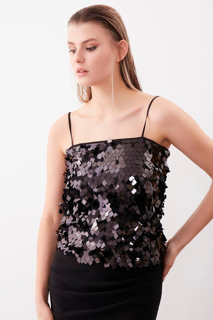 STRAP SEQUINED BLOUSE