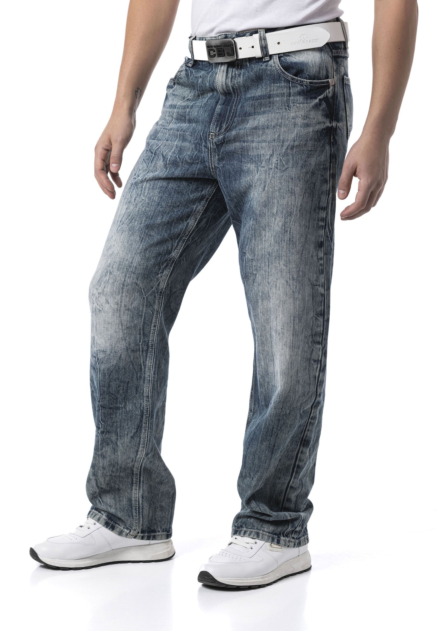 CD903 Stright cut Jeans