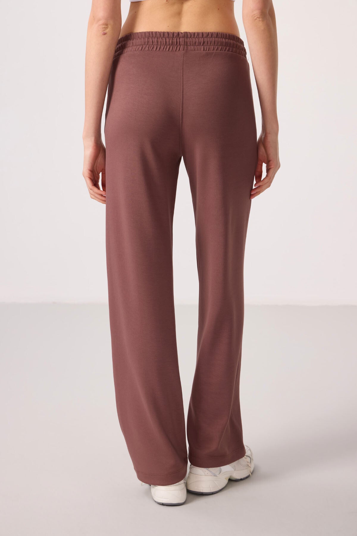 Brown Soft Textured Pocketed Front Seam Detailed Women's Palazzo Trousers - 94670