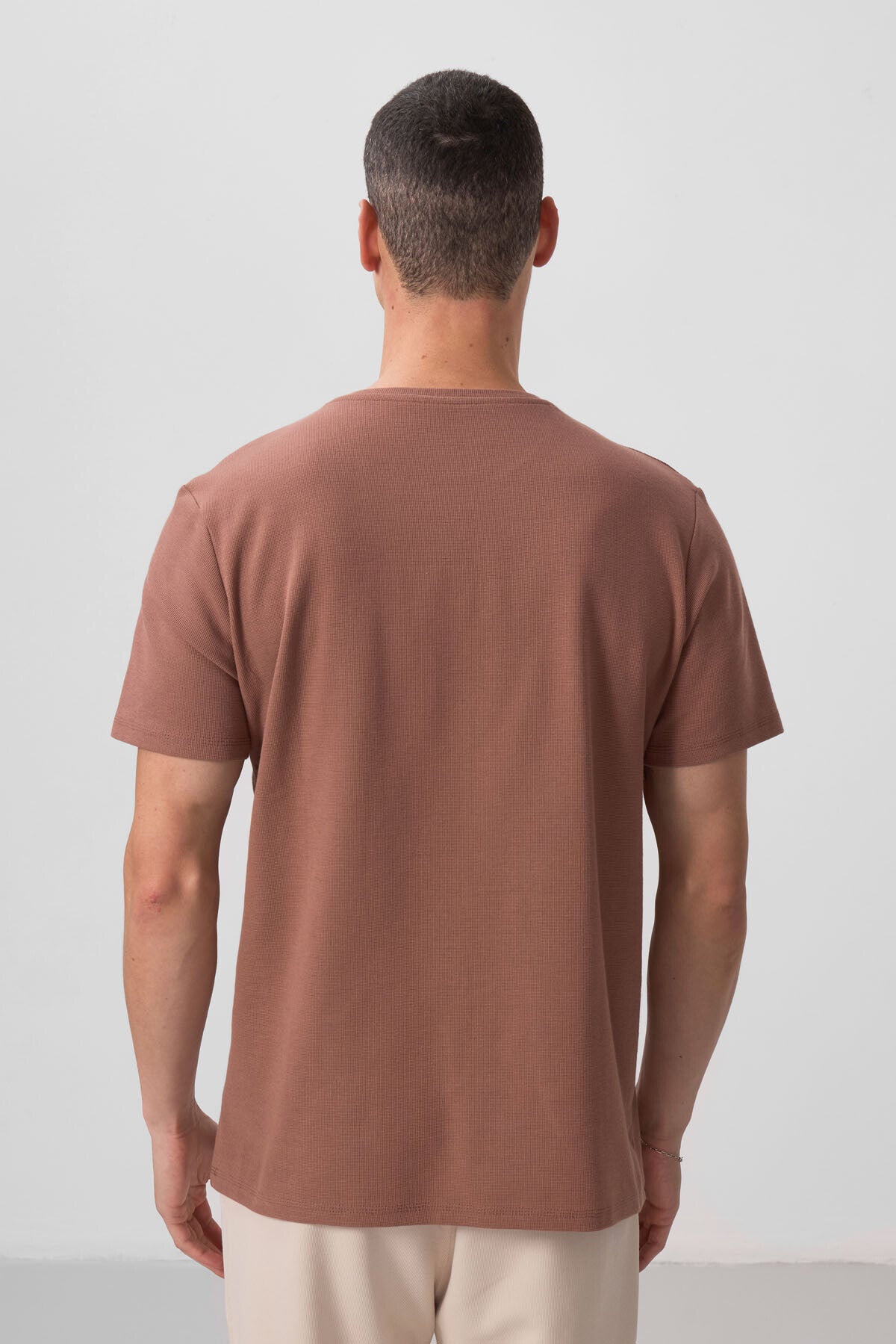 Brown Textured Surface Comfort Fit Basic Men's T-Shirt - 88436