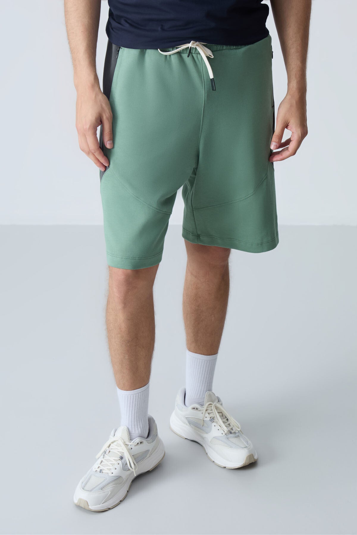 Light Green Cotton Thick Soft Textured Standard Fit Basic Men's Shorts - 81281