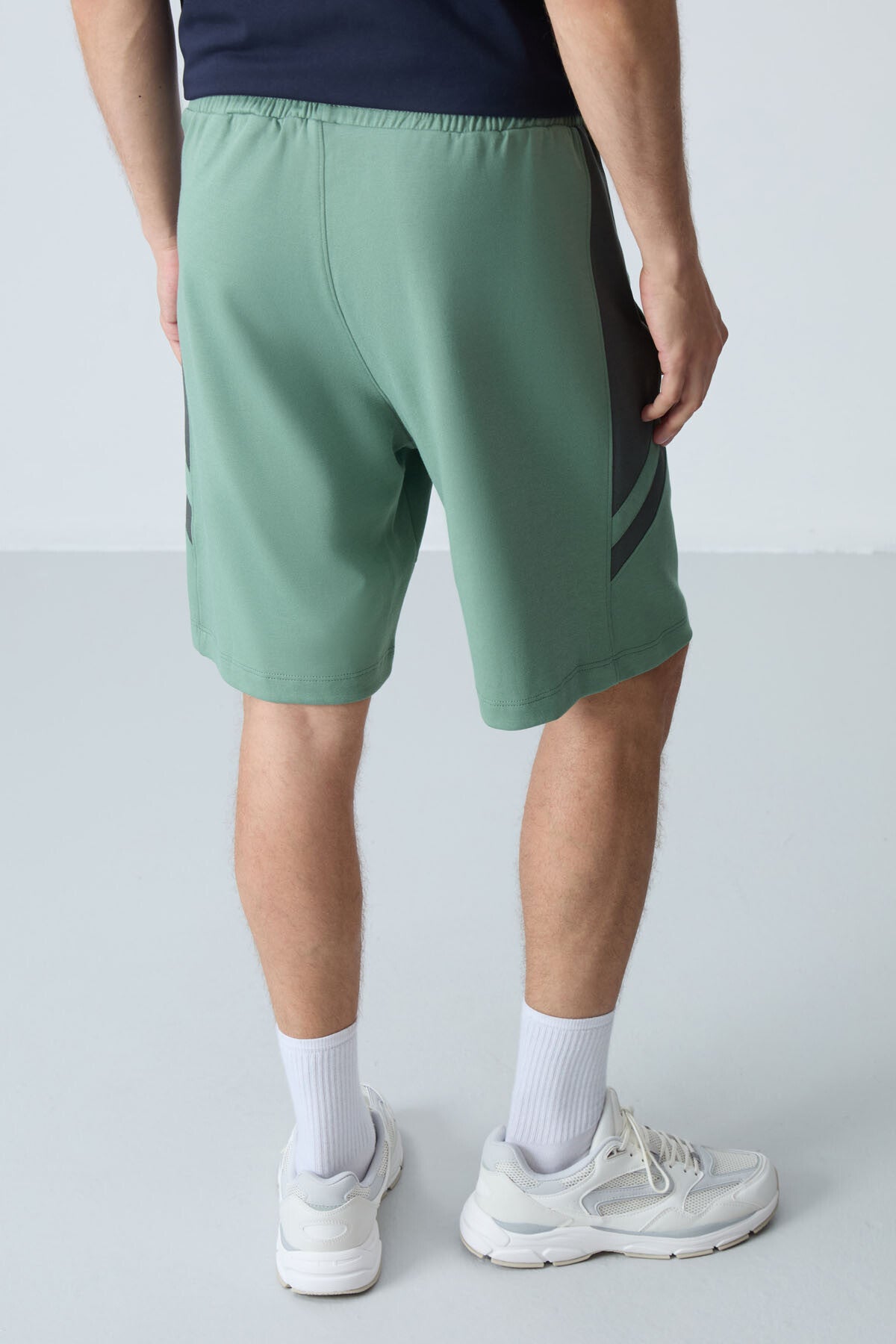Light Green Cotton Thick Soft Textured Standard Fit Basic Men's Shorts - 81281