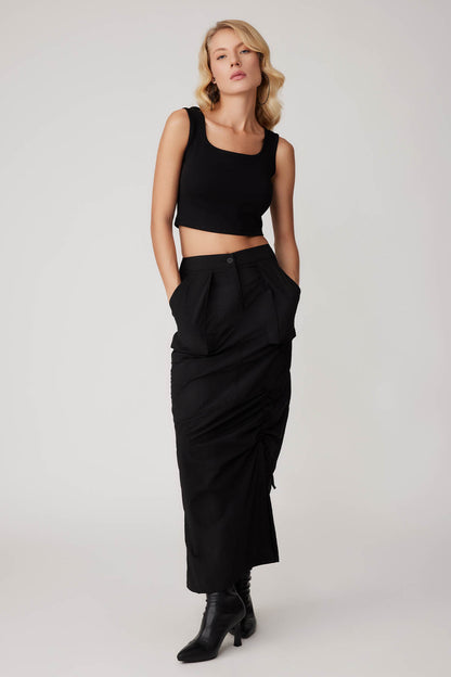 CROP BLOUSE WITH BOLD STRAPS