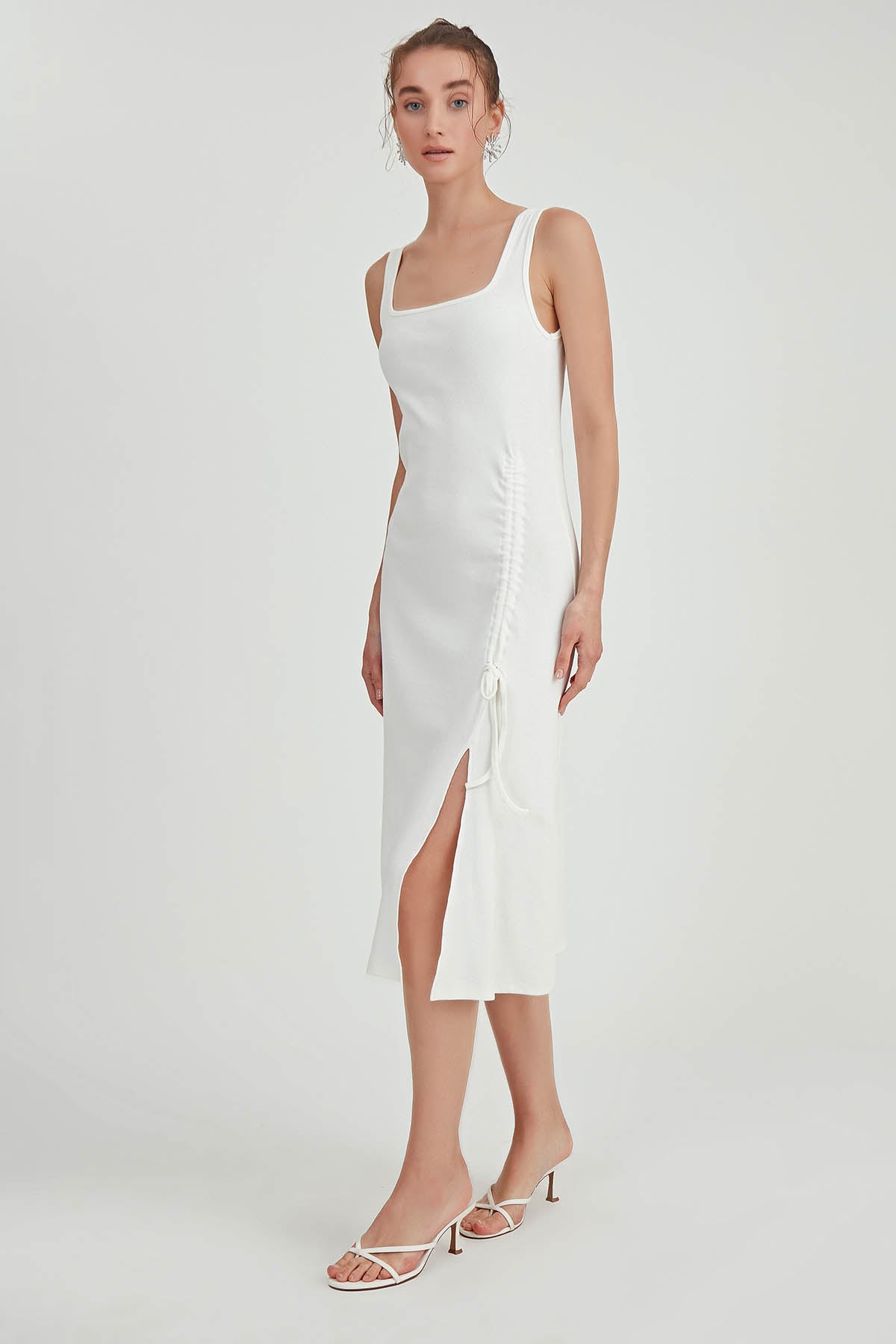 THICK STRAPPED CURVED DRESS WITH CURVED CURVE