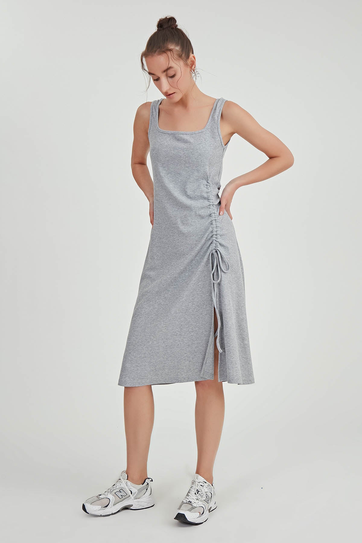 THICK STRAPPED CURVED DRESS WITH CURVED CURVE