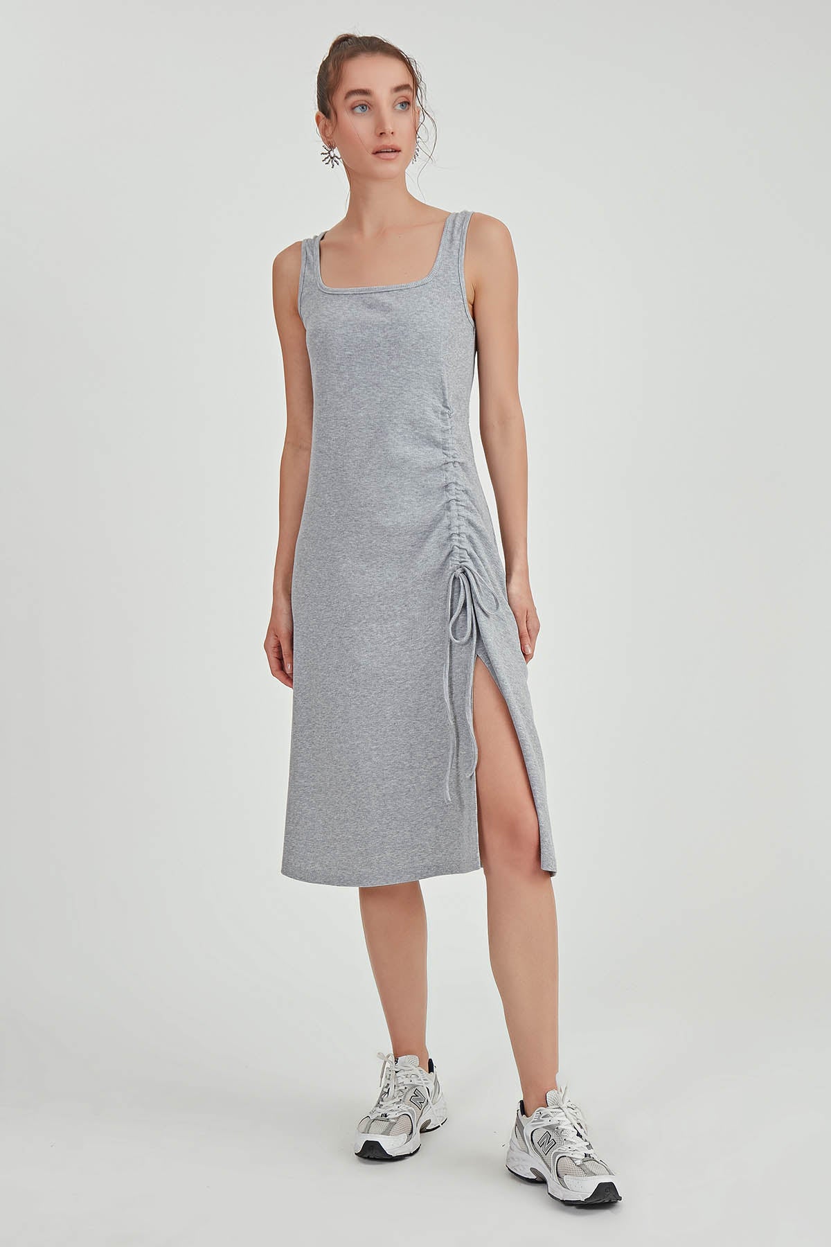 THICK STRAPPED CURVED DRESS WITH CURVED CURVE