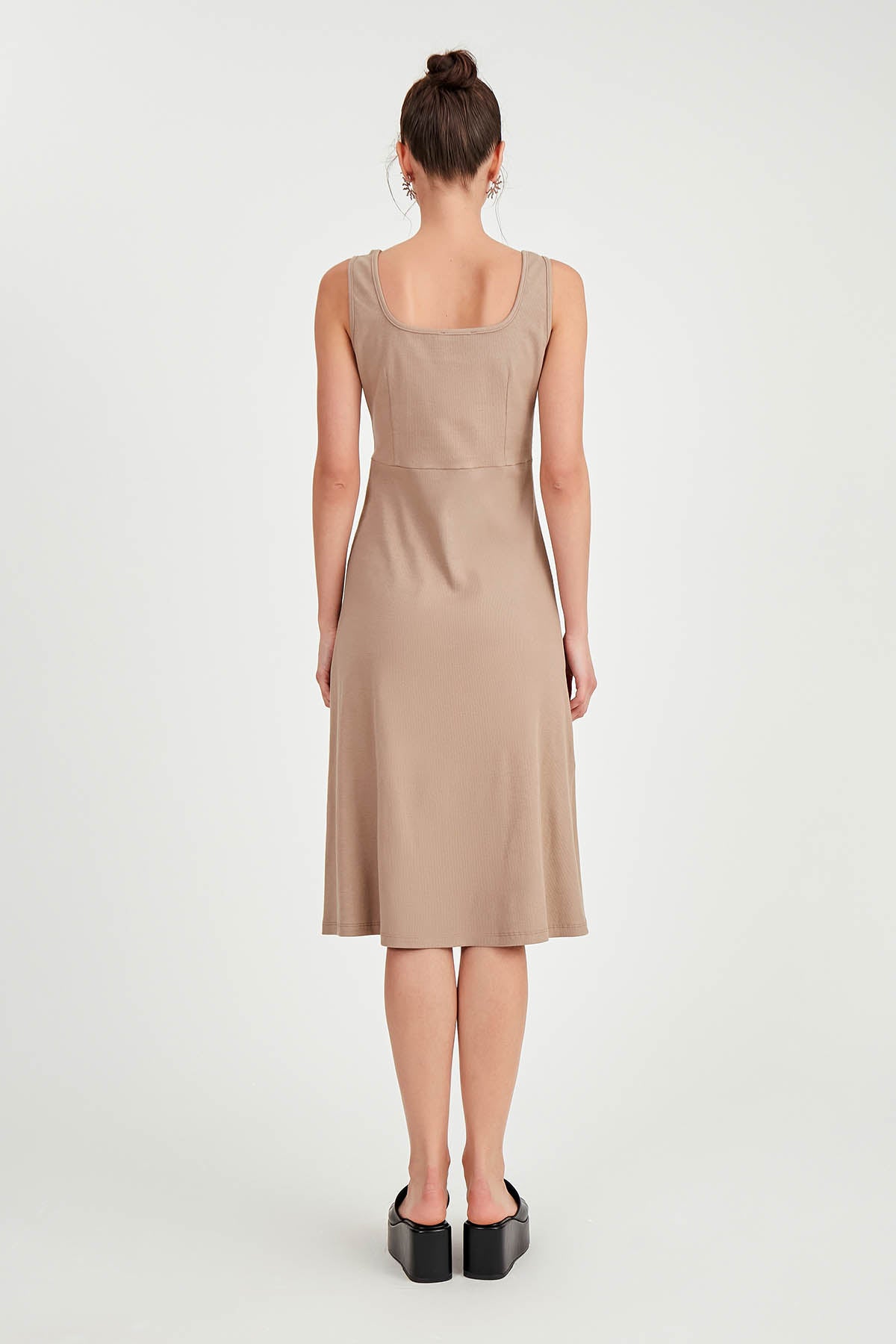 THICK STRAPPED CURVED DRESS WITH CURVED CURVE