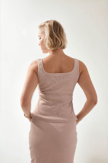 THICK SLEEVELESS BLOUSE