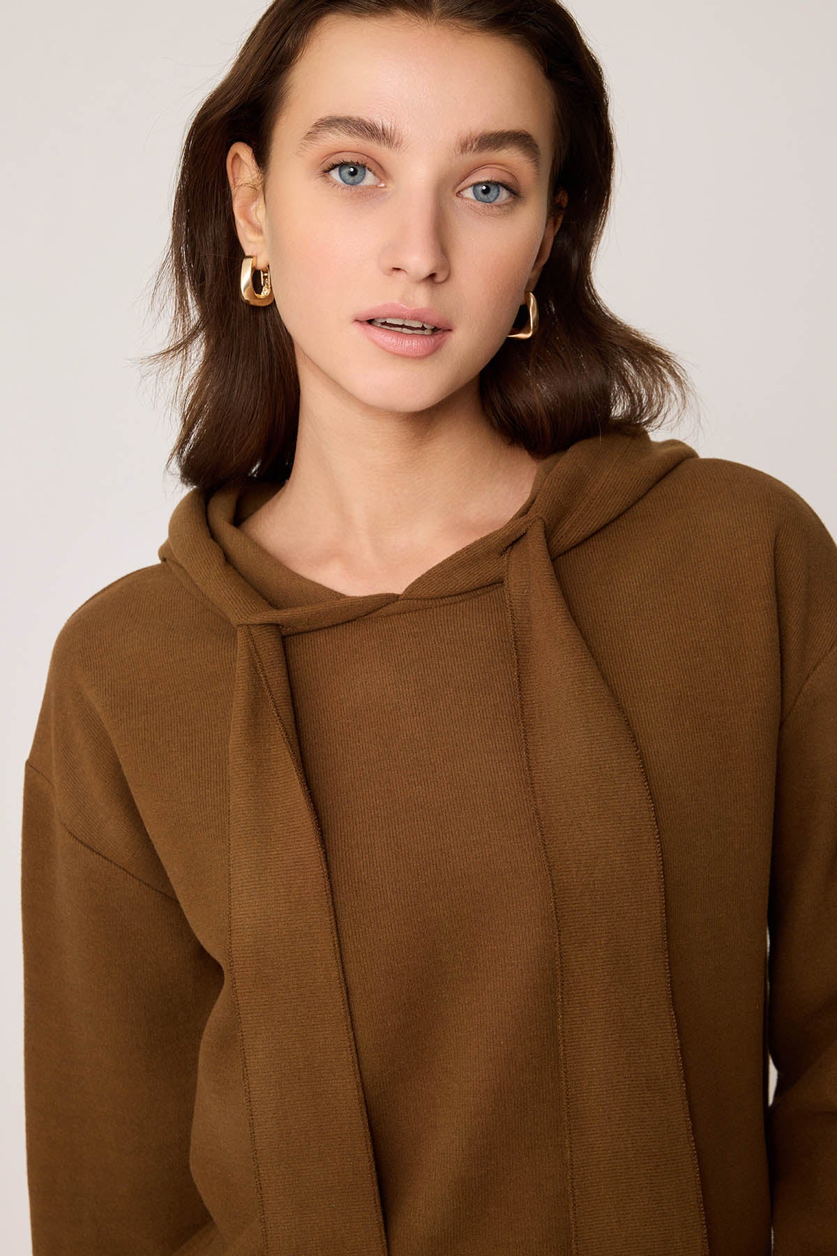 BOLD LACED HOODIE BLOUSE