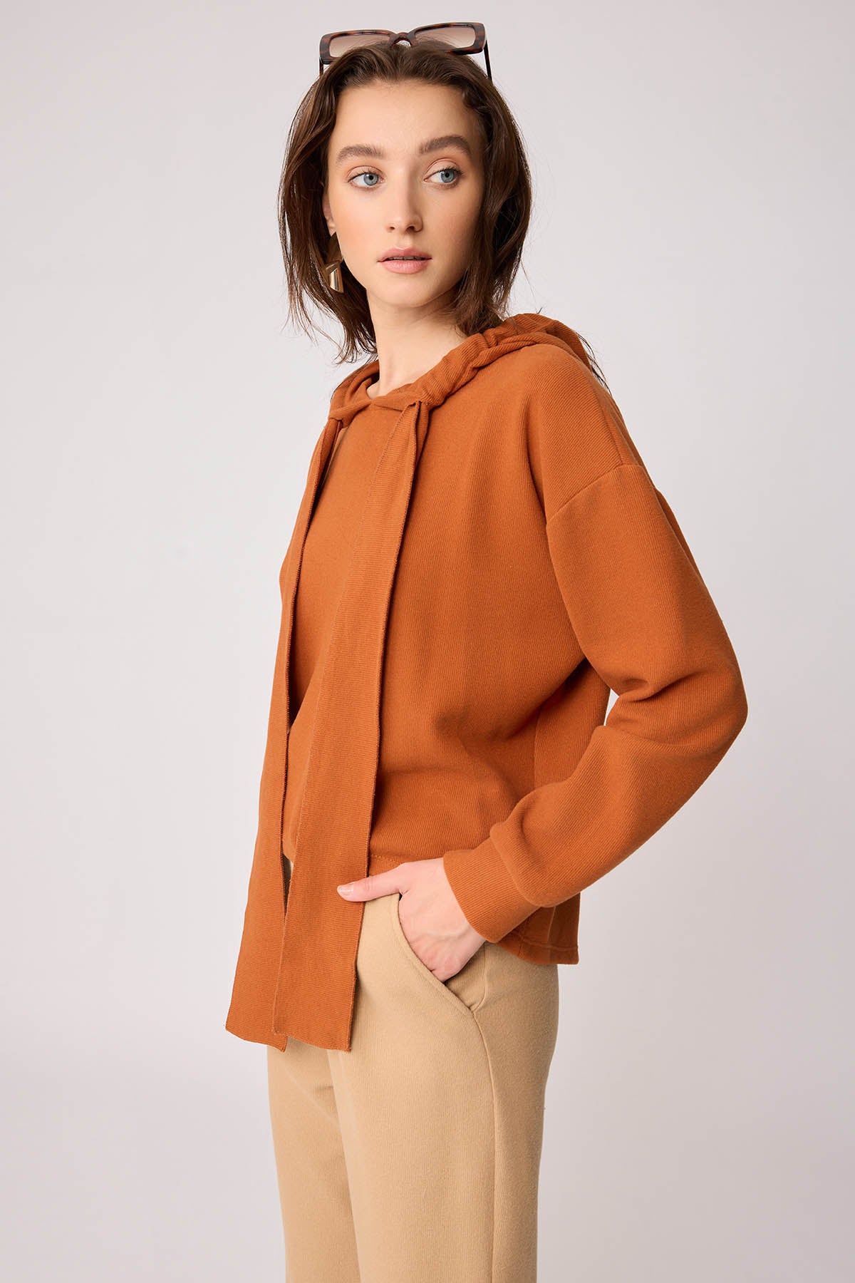 BOLD LACED HOODIE BLOUSE