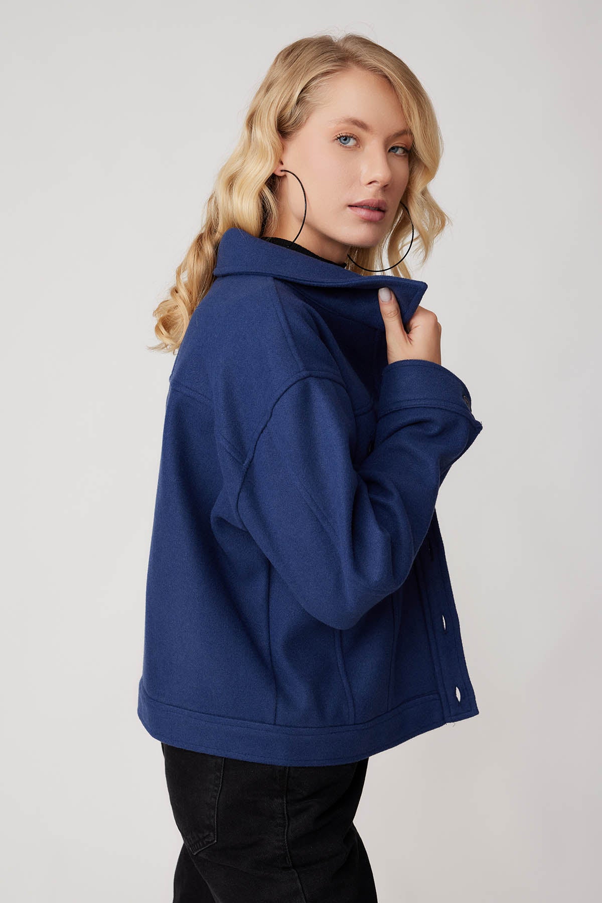 BOWL JACKET WITH COVER POCKET BUTTONS