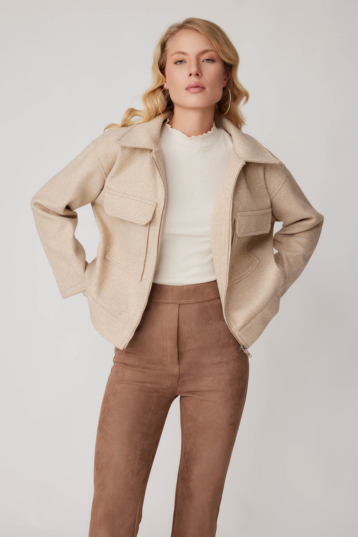 ZIPPERED POUCH JACKET WITH COVER POCKETS