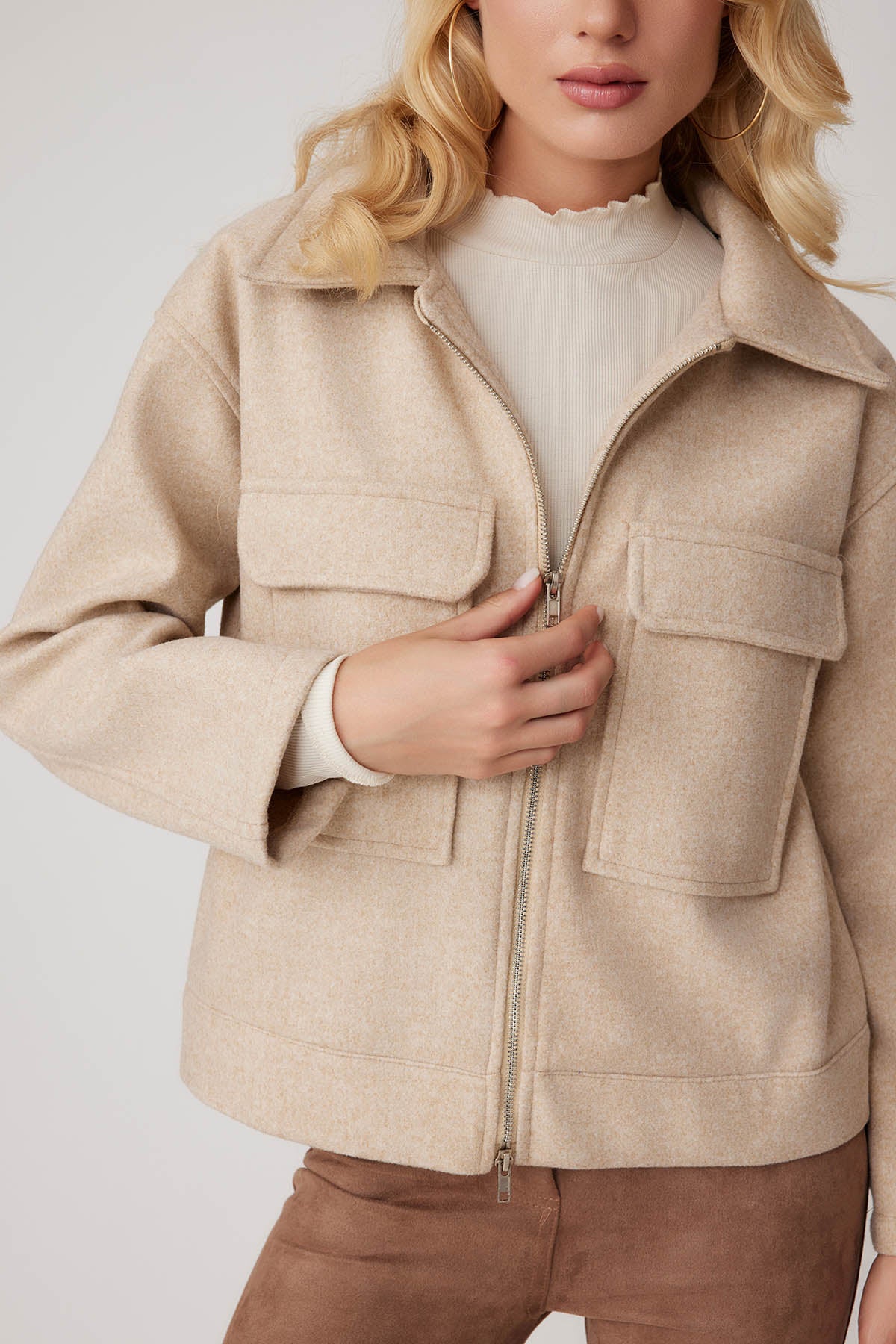 ZIPPERED POUCH JACKET WITH COVER POCKETS