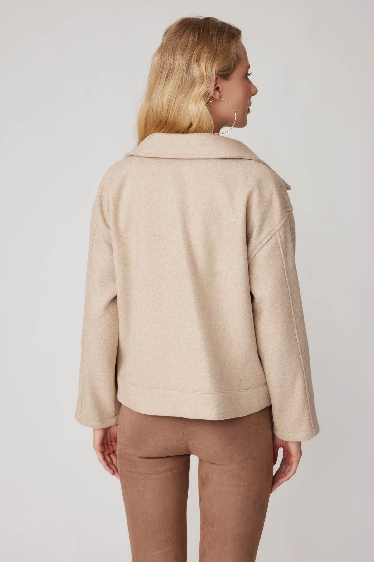 ZIPPERED POUCH JACKET WITH COVER POCKETS