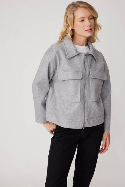 ZIPPERED POUCH JACKET WITH COVER POCKETS