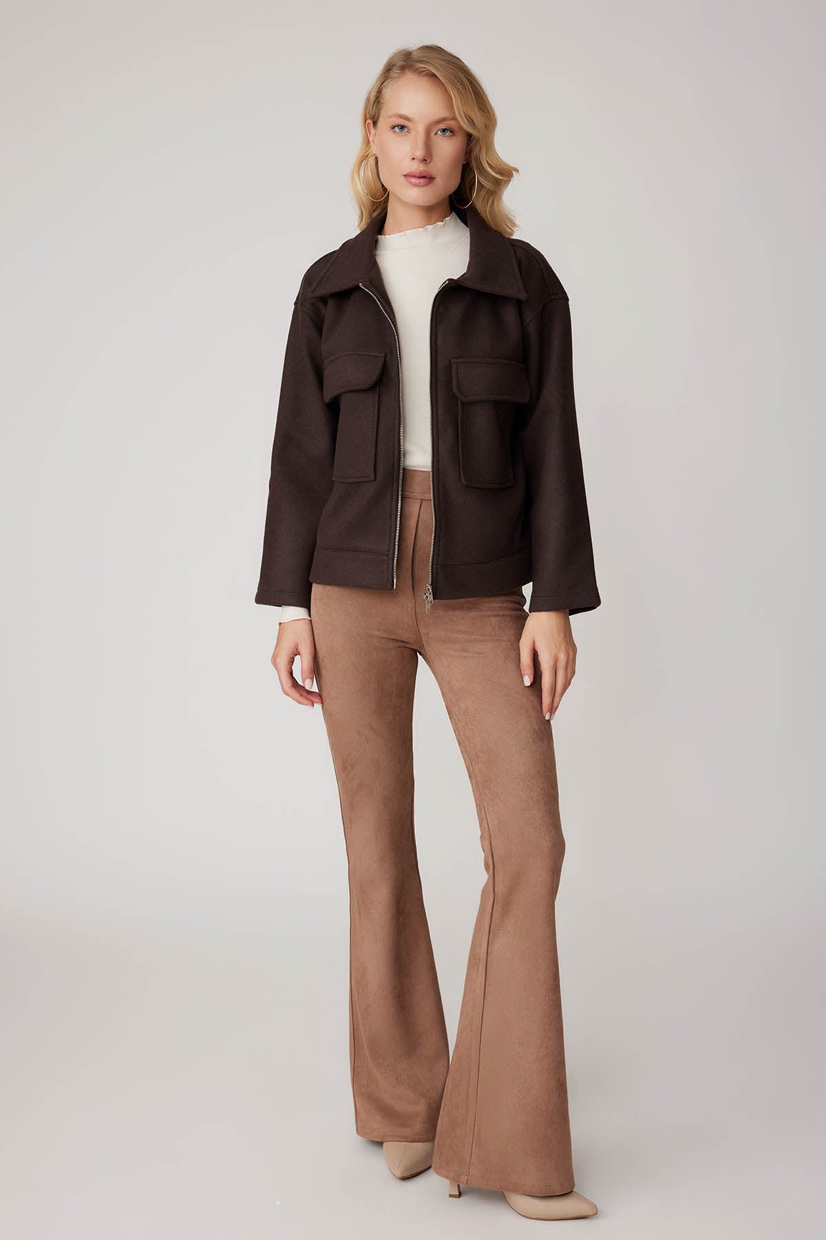 ZIPPERED POUCH JACKET WITH COVER POCKETS