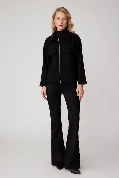 ZIPPERED POUCH JACKET WITH COVER POCKETS