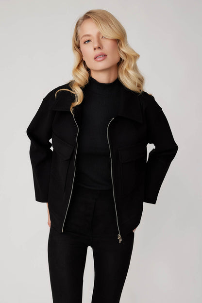 ZIPPERED POUCH JACKET WITH COVER POCKETS