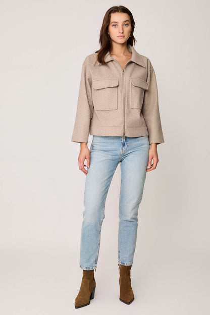ZIPPERED POUCH JACKET WITH COVER POCKETS