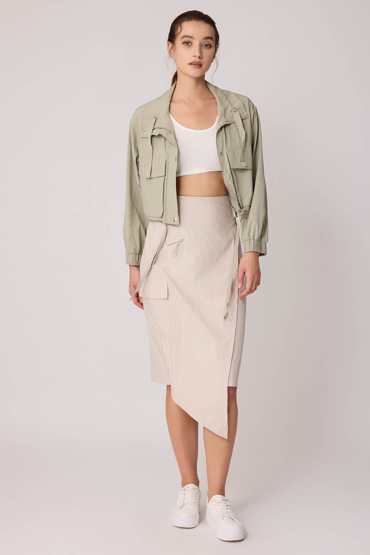 COVER POCKET PARACHUTE CLOTH CROP JACKET