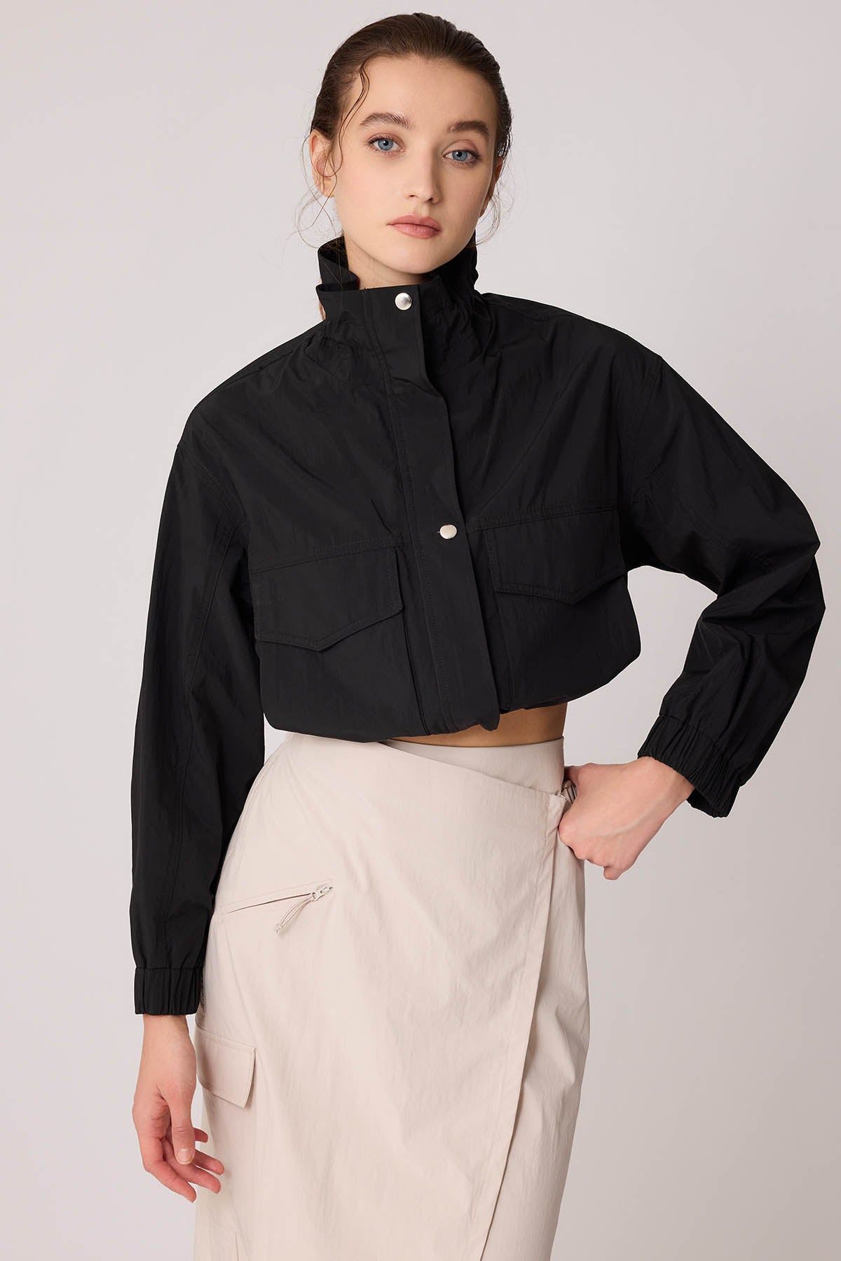 COVER POCKET PARACHUTE CLOTH CROP JACKET