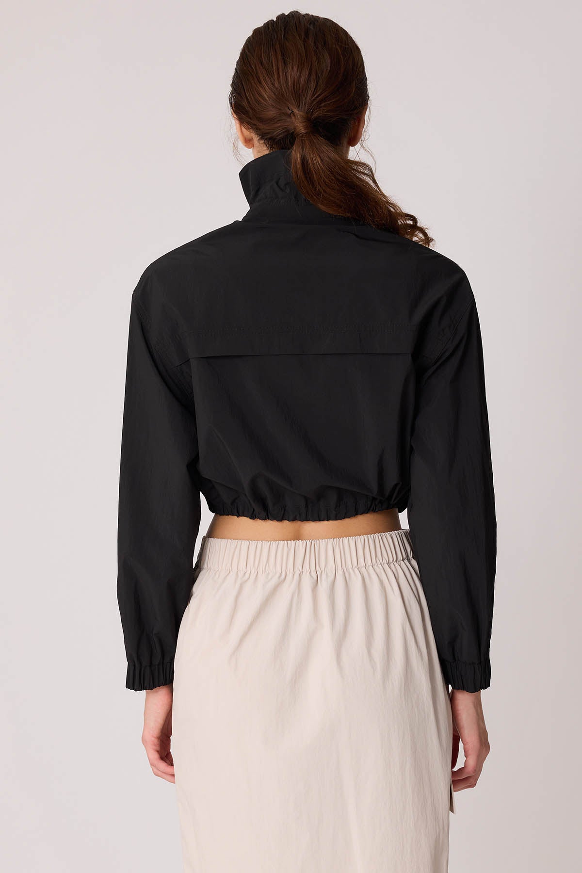 COVER POCKET PARACHUTE CLOTH CROP JACKET