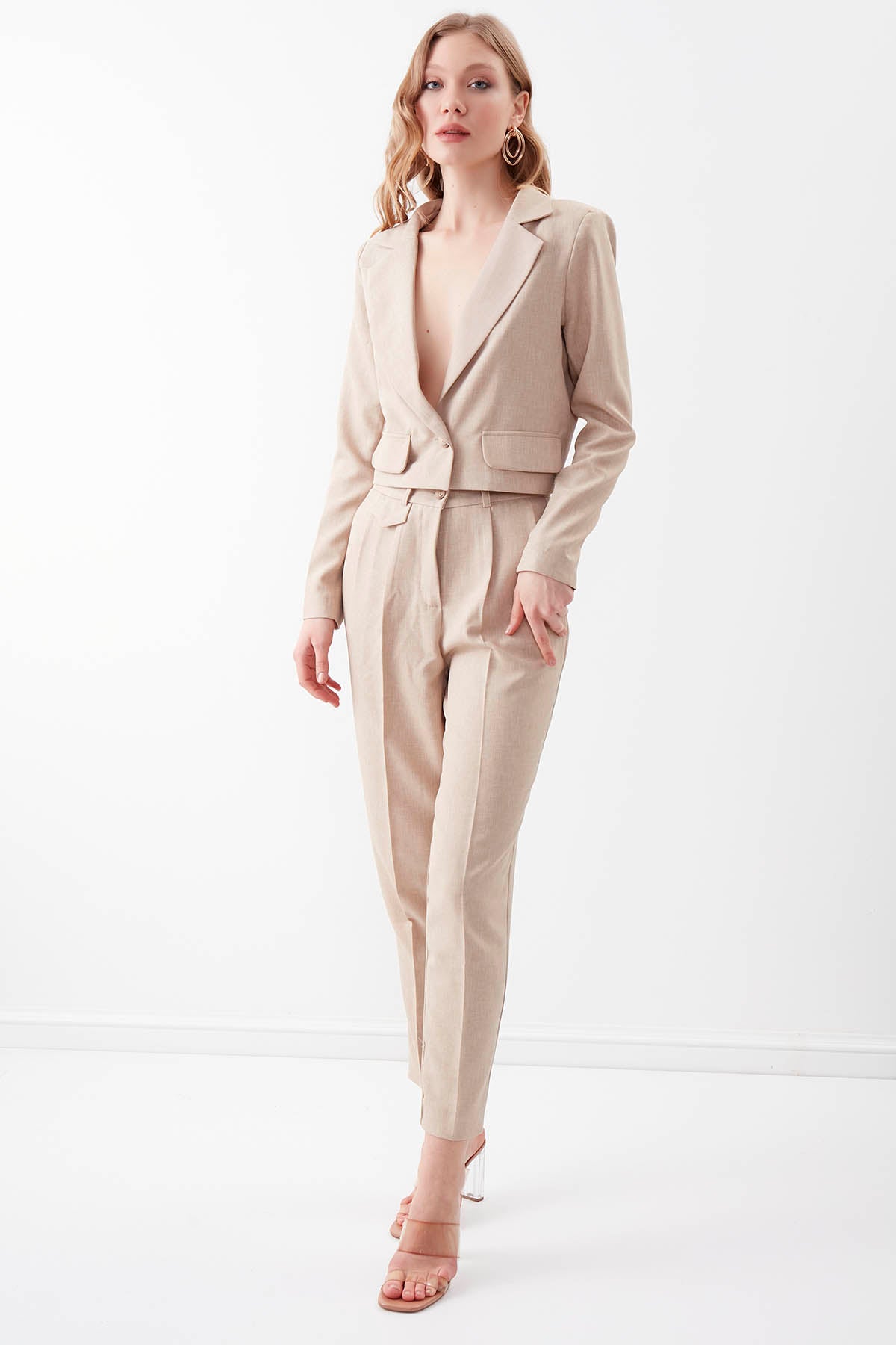 ONE BUTTON CROP JACKET WITH COVER POCKET