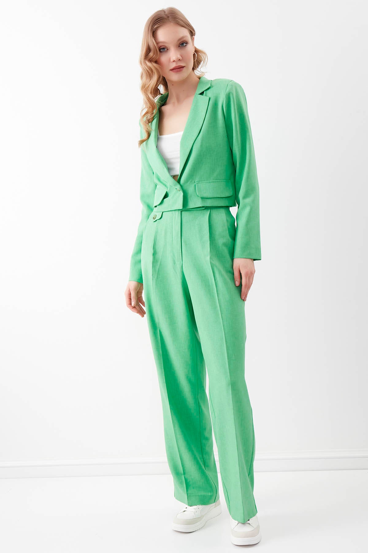 ONE BUTTON CROP JACKET WITH COVER POCKET