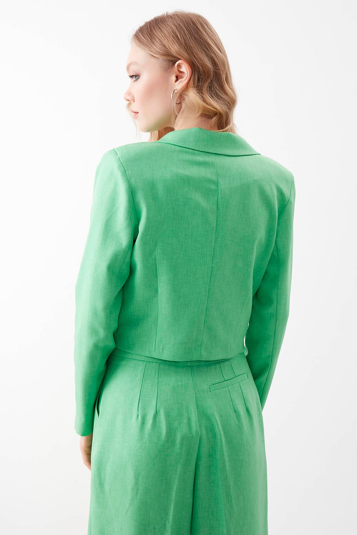 ONE BUTTON CROP JACKET WITH COVER POCKET