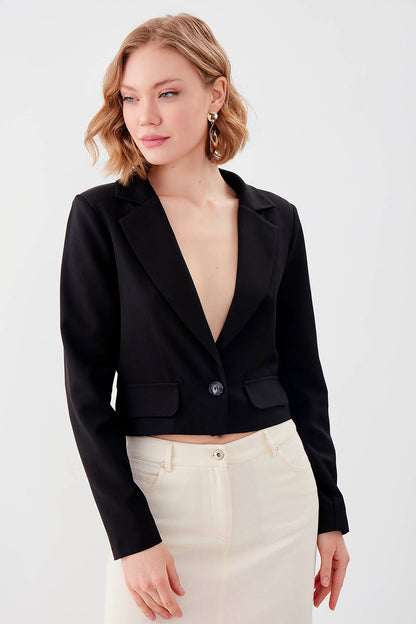 ONE BUTTON CROP JACKET WITH COVER POCKET